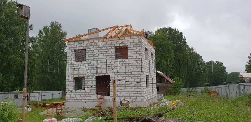 Поставки рядового кирпича и газоблоков